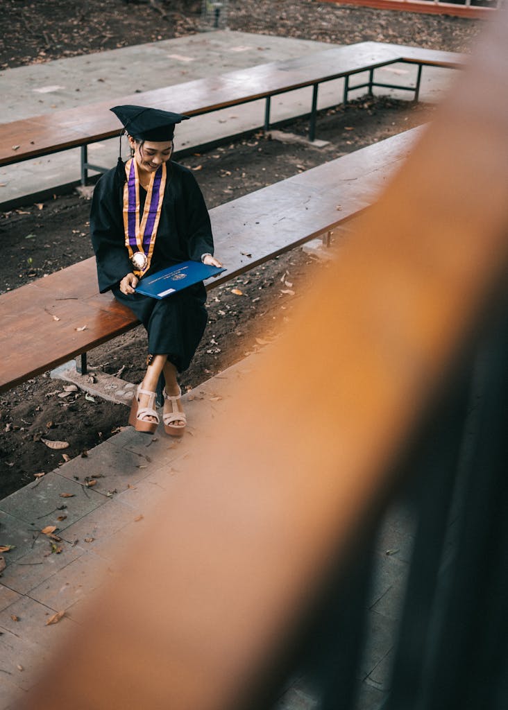 how to get a job in Pakistan after graduation