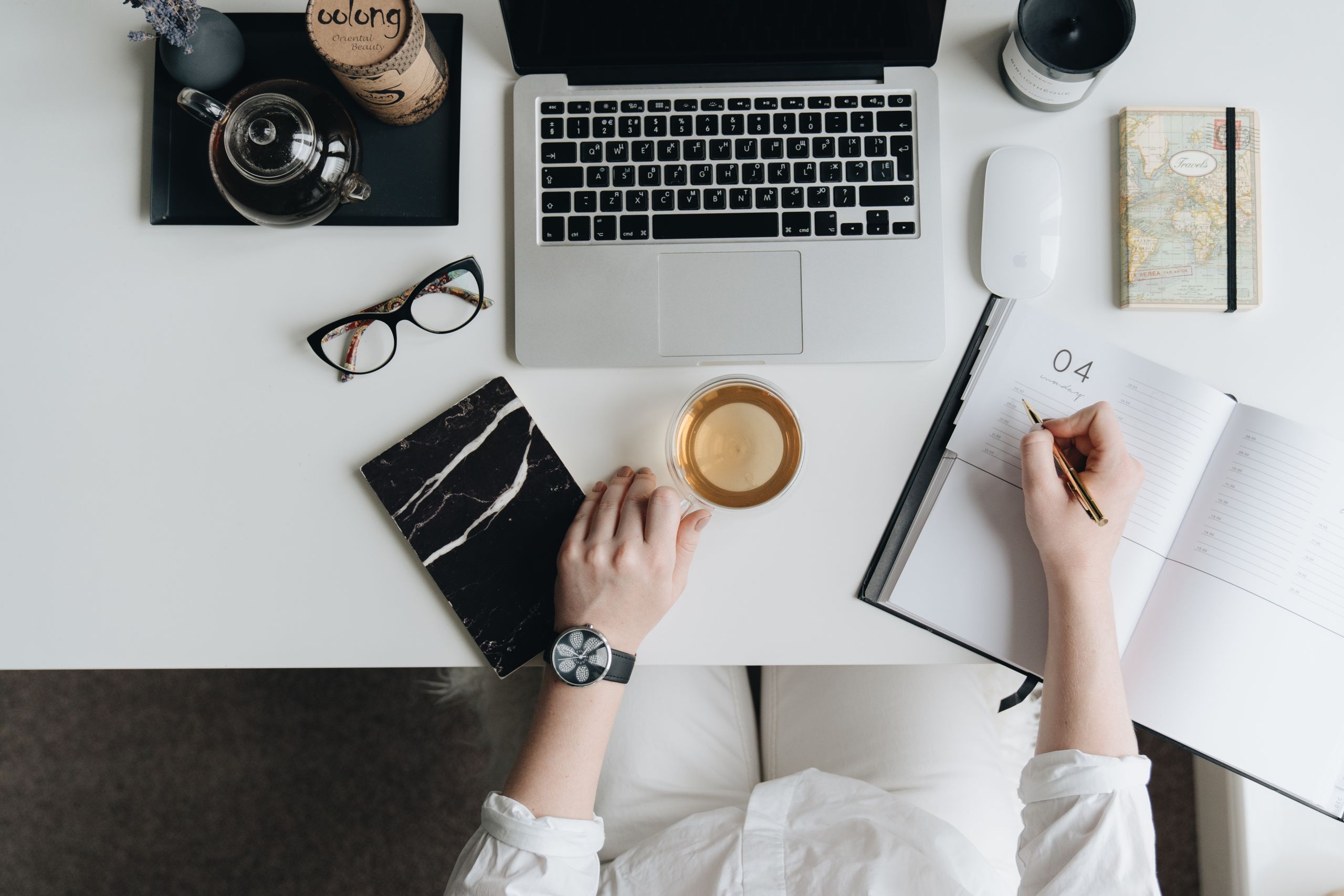 Time management tips for students - organized study desk with laptop and planner